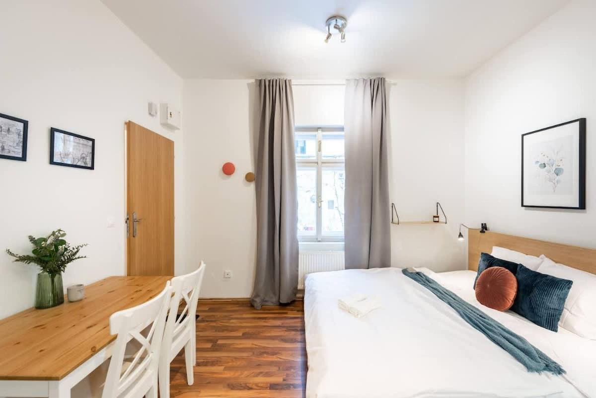 Beautiful Cozy Gem Near Old Town * Praha
